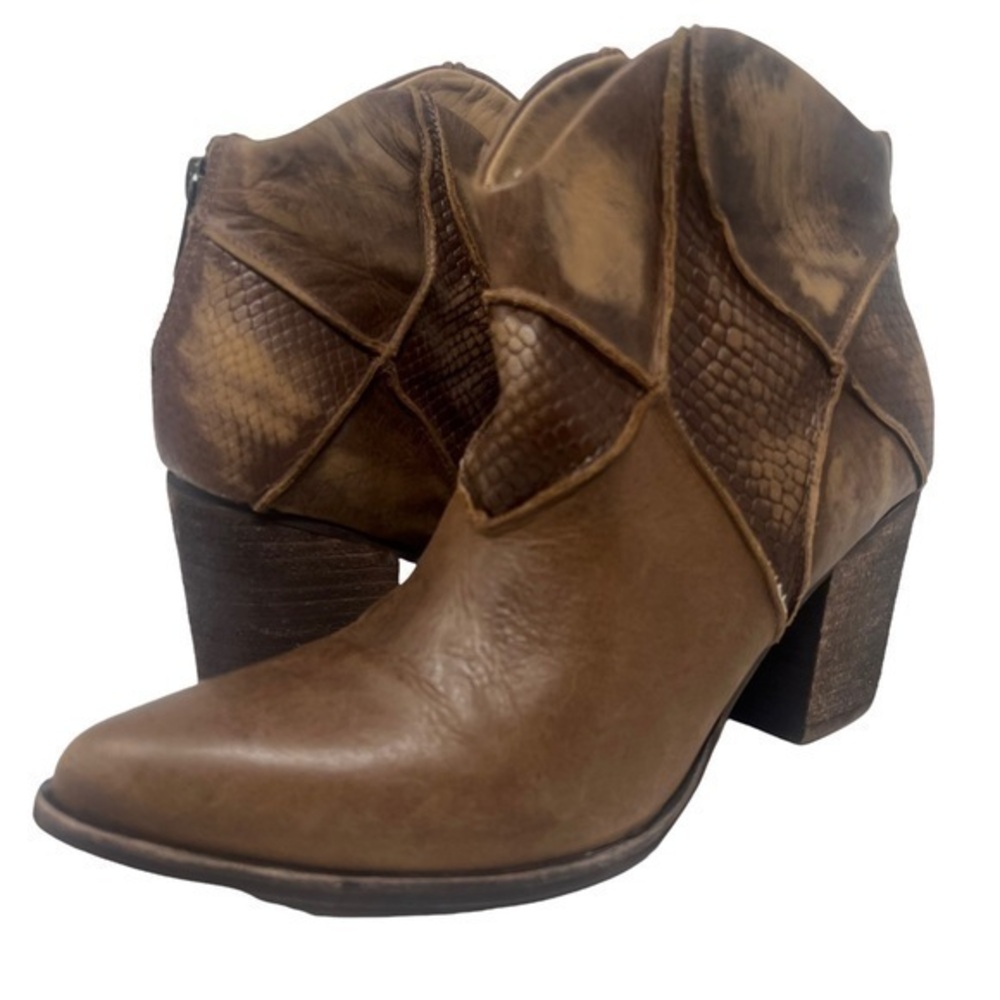 Chocolat Blu Ankle Boots
